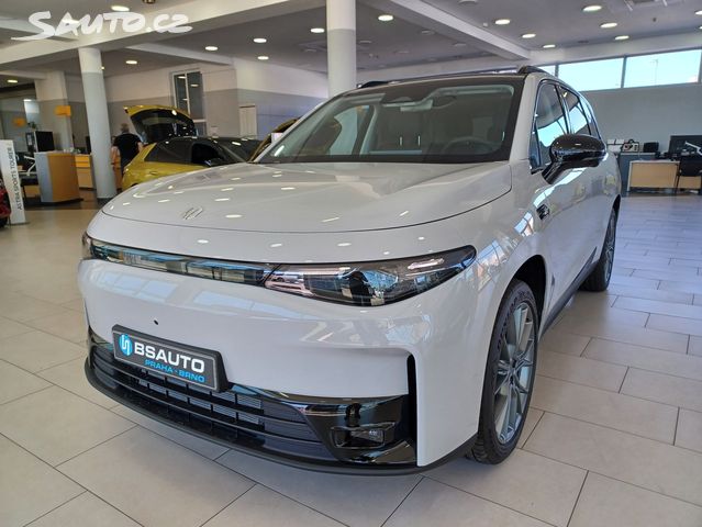 Leapmotor C10